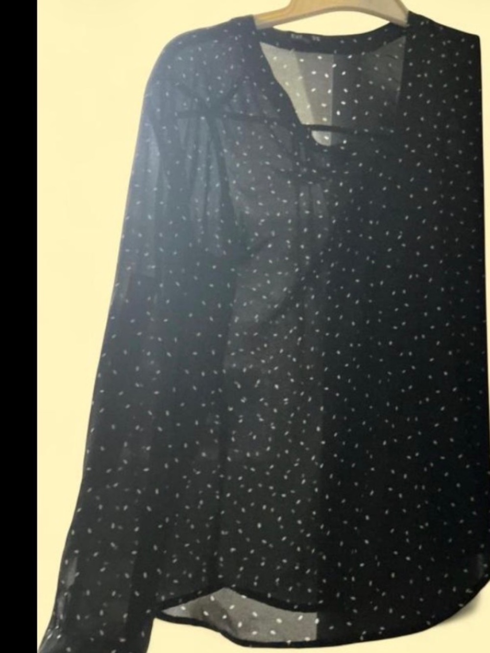 Express leaf pattern blouse quality size medium NWOT